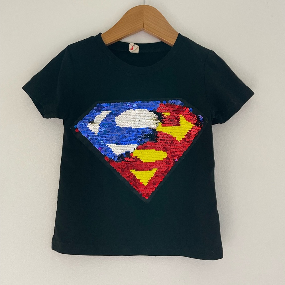 $8 💥NEW Superman Flip Sequins T-Shirt, Small Shop, Bright Yellow Red Blue